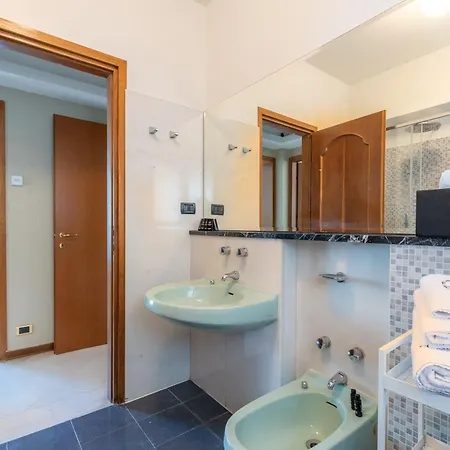 R Glicine House Lägenhet *