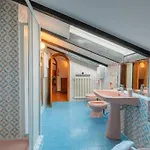 R Glicine House
