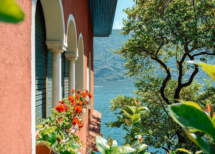 R Glicine House Apartment