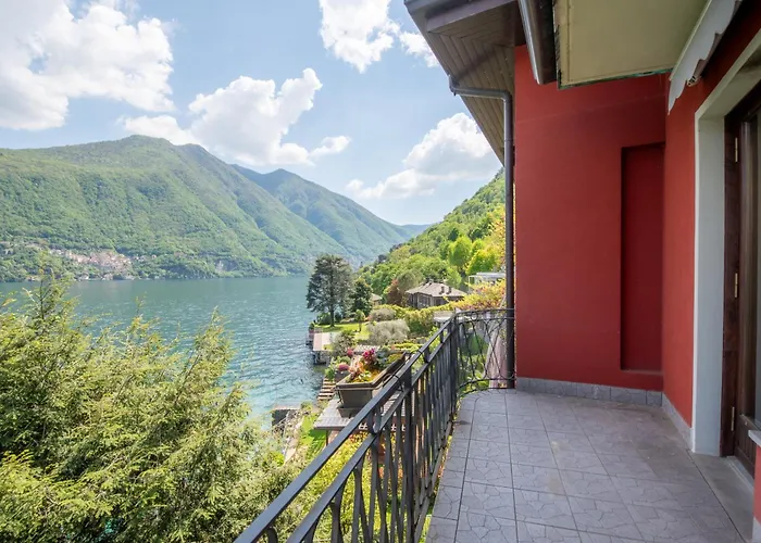 R Glicine House Apartment